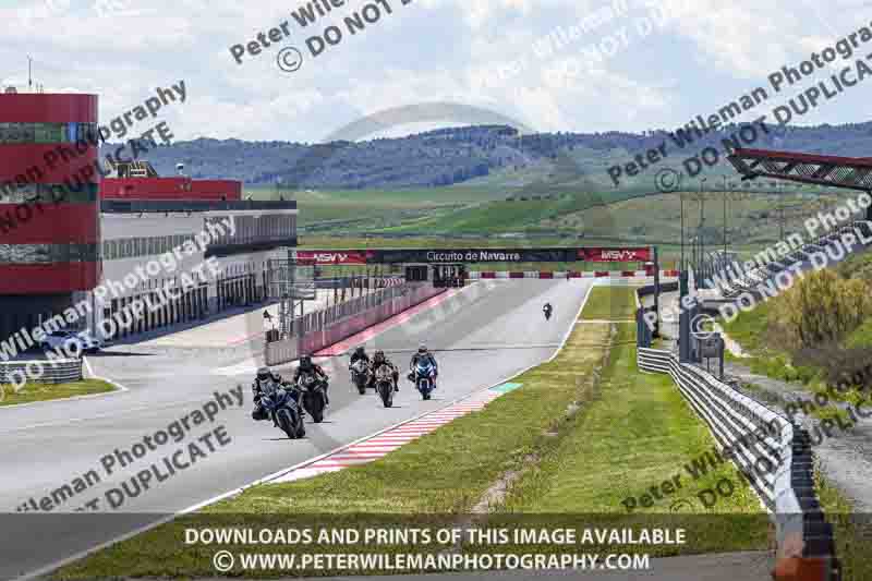cadwell no limits trackday;cadwell park;cadwell park photographs;cadwell trackday photographs;enduro digital images;event digital images;eventdigitalimages;navarra;no limits trackdays;peter wileman photography;racing digital images;trackday digital images;trackday photos